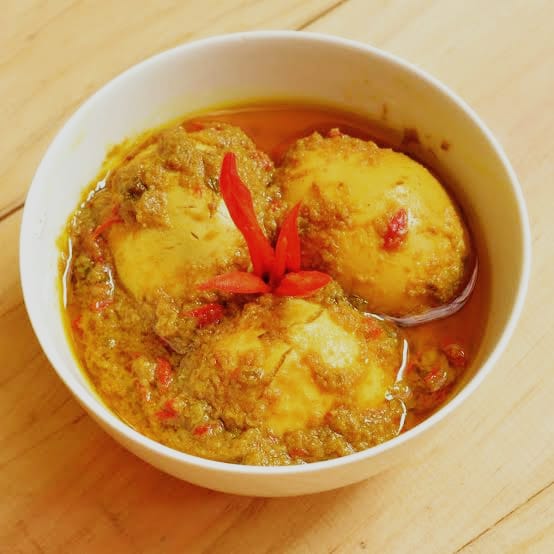 Telur Dimasak Menggunakan Bumbu Ini, Aromatik, Pedas, dan Lezat, Berikut 7 Cara Masaknya!