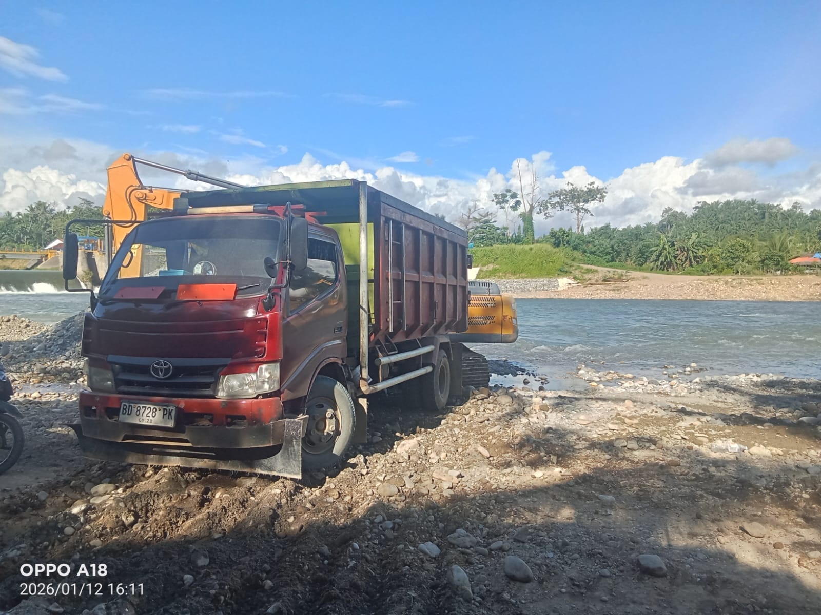   Material Sungai Digunakan di Proyek Bendung Air Alas? Izin Dipertanyakan