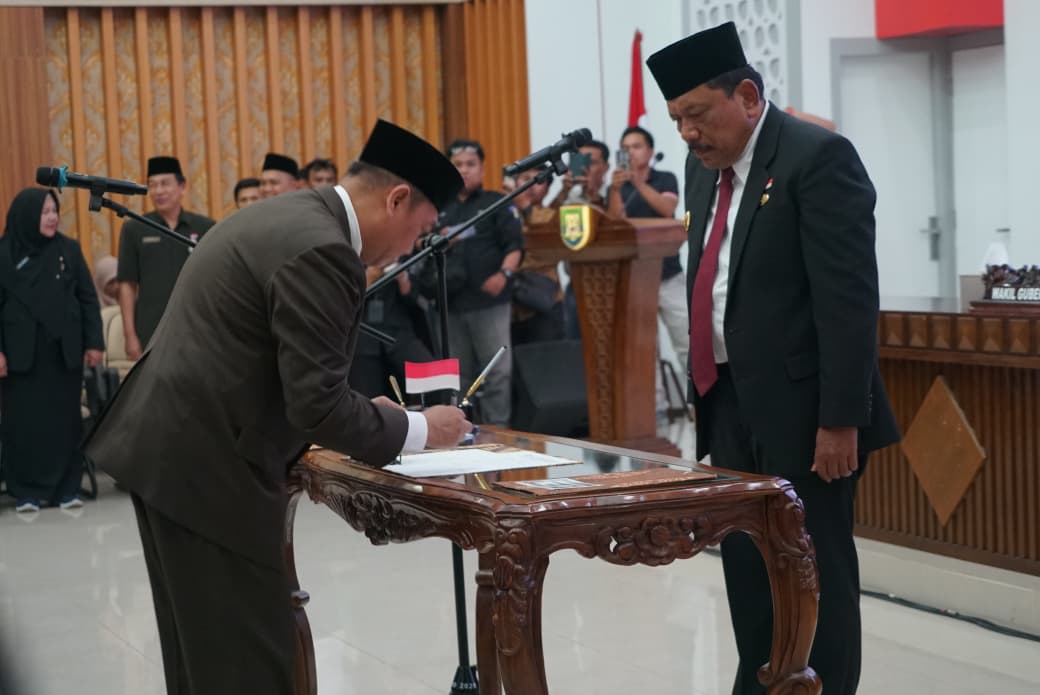 Wagub Bengkulu Lantik 14 Pejabat Eselon II    