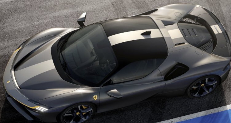 Ferrari Tampilkan Mobil Sport Hibrida Berkecepatan 340 KM Perjam SUV Kecepatan Tinggi Khas Italia