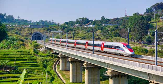  Sudah Tau Belum, Kereta Api di Indonesia Ada Sejak Zaman Belanda! Tahun Ini Umurnya 80 Tahun