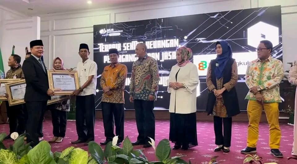 DKP Bengkulu Selatan Terima Penghargaan BPJS 