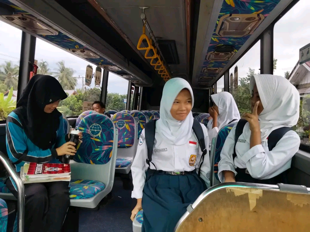 Dishub Bengkulu Selatan Kembali Layani Pelajar Naik Bus Gratis