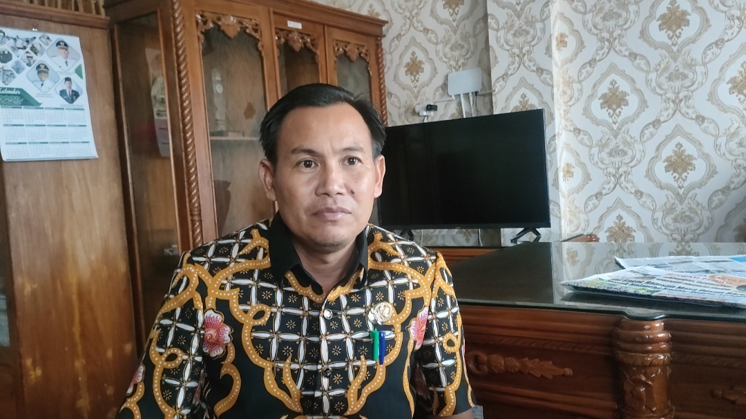 Waka DPRD Seluma Minta Sanksi Tegas Sekdes Dusun Baru, Ikut Demo