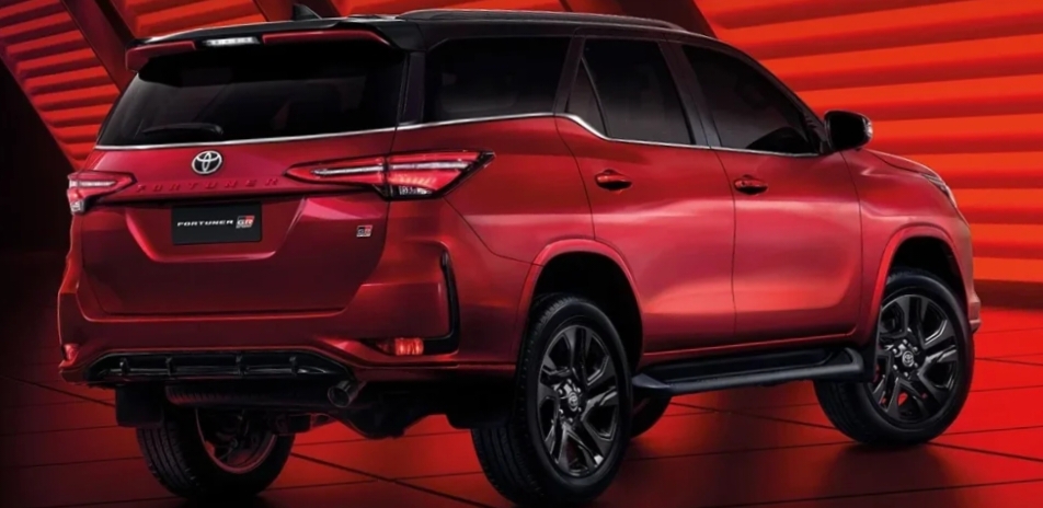 Toyota Fortuner 2024 SUV Model Baru Awal November Diluncur di Indonesia   