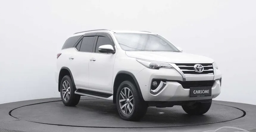 Toyota Fortuner 2.4 VRZ SUV, Kondisi unit istimewa Desain dengan Gagah Mobil ini Memiliki Teknologi Canggih