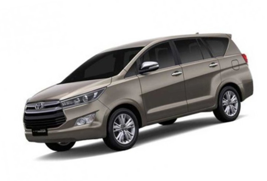 Toyota Kijang Innova 2.4 G M/T Diesel: Mobil Pilihan Keluarga yang Nyaman untuk Perjalanan Jauh