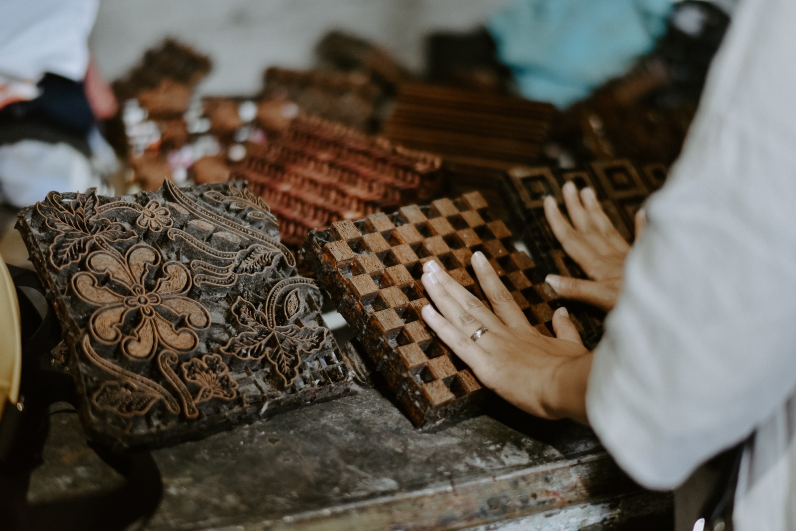 Brand Batik Tradisional Asal Bandung, Dama Kara Sukses Berjualan Lewat E-Commerce, Berdayakan Difabel! 