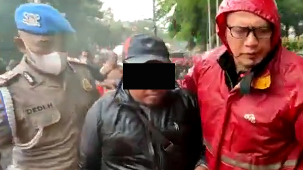 Polisi Amankan Terduga Pembakar Kantor Wali Kota Bandung?