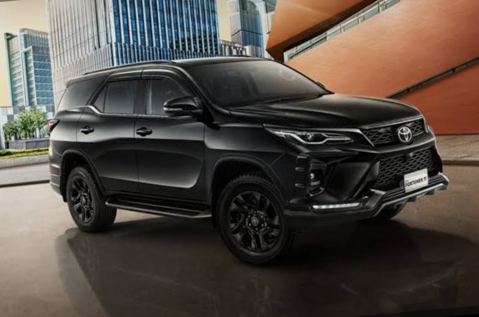 Toyota Fortuner GR Sport, SUV Tangguh Andalan dengan Mesin Bertenaga, Irit Bahan Bakar dan Fitur Otomatis TSS