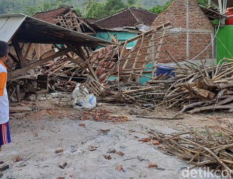 Gempa di Bantul Yogyakarta 6,4 SR,  Puluhan Rumah Rusak