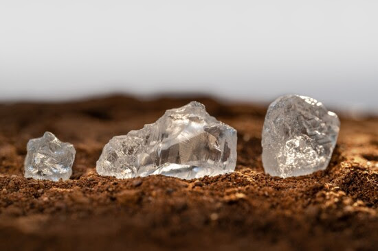 De Beers Group dan Endiama Temukan Ladang Kimberlite (Berlian) Baru di Angola
