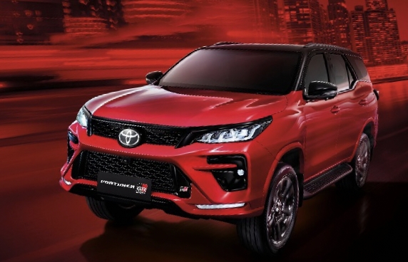 Toyota Fortuner GR Sport Baru Mendapatkan Penyegaran. Fiturnya Semakin Tertambah Ketimbang Model Lama