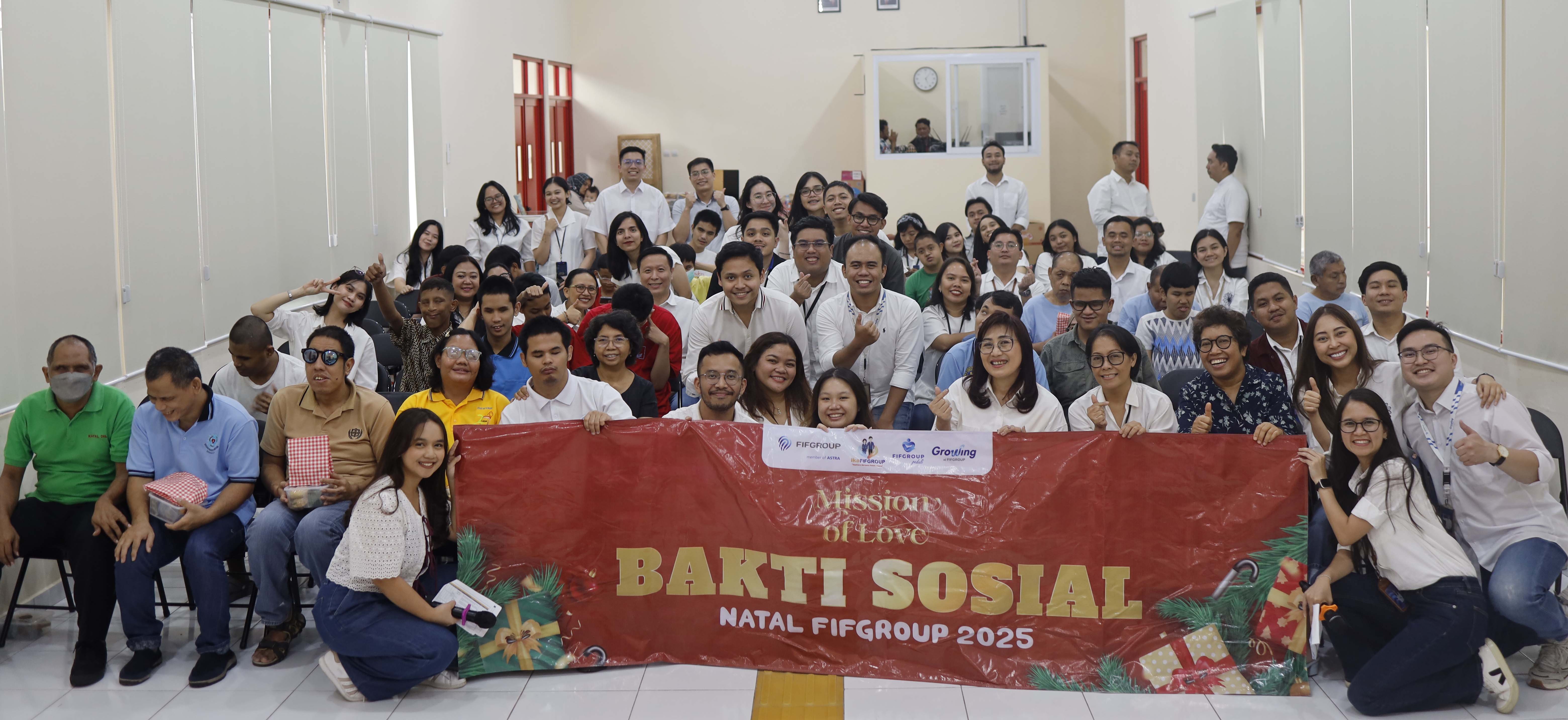 Berbagi Kasih, FIFGROUP Gelar Bakti Sosial Natal 2025