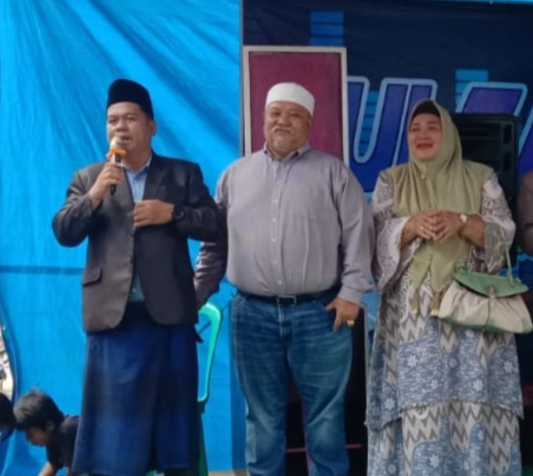 Rifai Tajuddin dan Istri Pamitan Bersama Warga Kedurang Maju Pilkada Bengkulu Selatan 