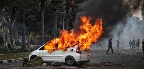 Lagi Demo, Simak Tips Aman Memarkir Kendaraan Anda Biar Tidak Kejebak