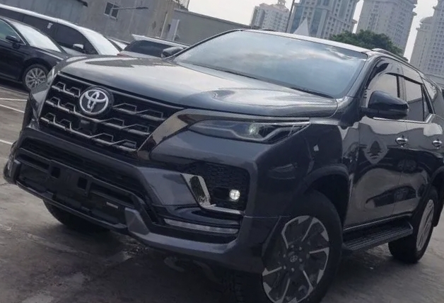 Kredit Toyota Fortuner 2,8 GR Sport SUV: Harga Promo Spektakuler Bunga Mulai O Persen DP Tergantung Konsumen