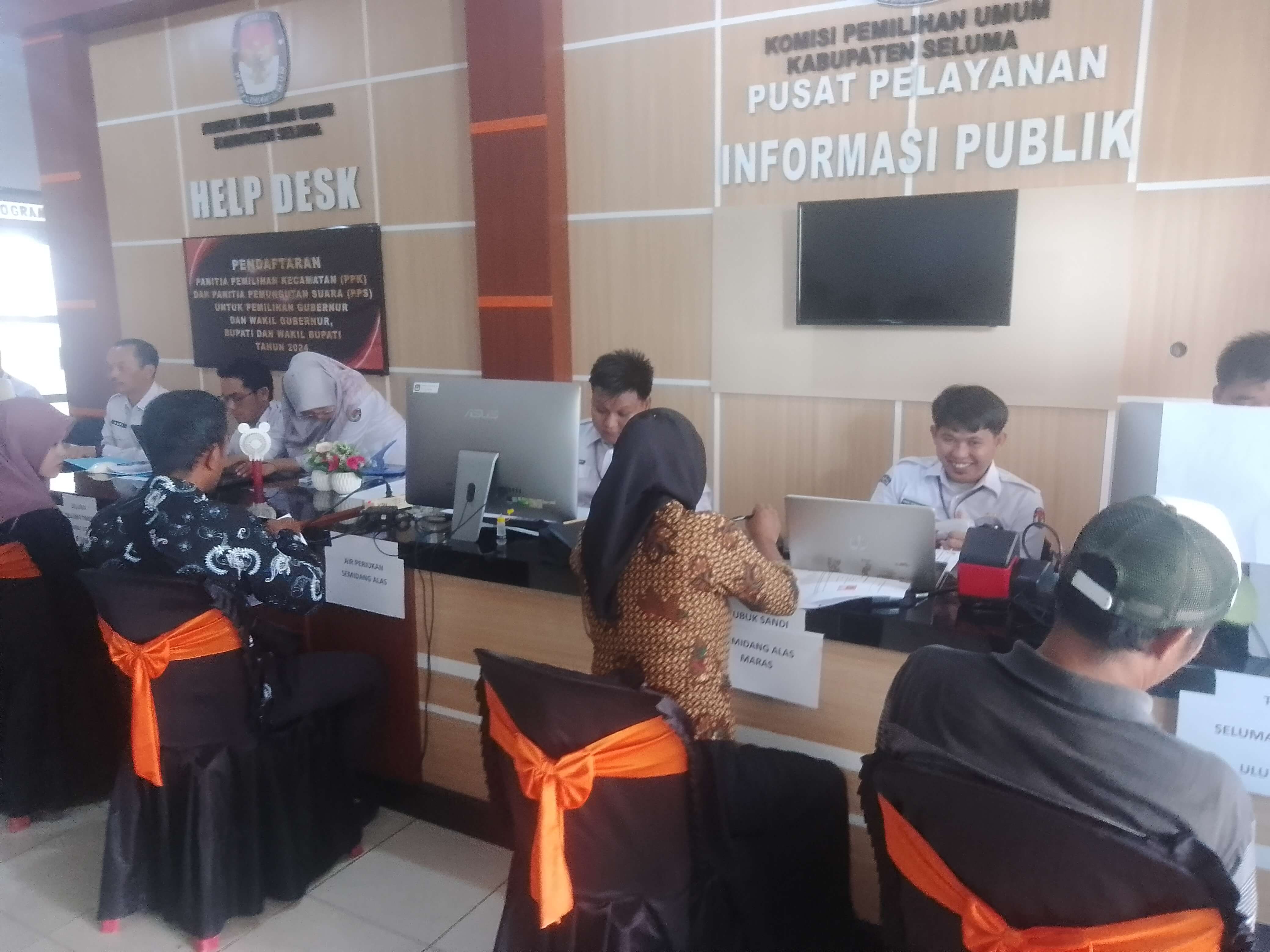 Ribuan Pendaftar PPS Datangi KPU, Ini Besaran Gaji PPS di Seluma...