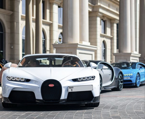 Bugatti Chiron Mobil Super Sport Mewah Paling Cepat dengan Teknologi Otonom Fitur Otomatis Tak Tertandingi