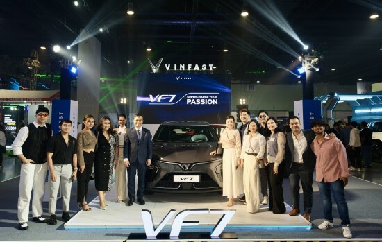 VinFast  Luncurkan VF 7, untuk Dipasarkan di Filipina