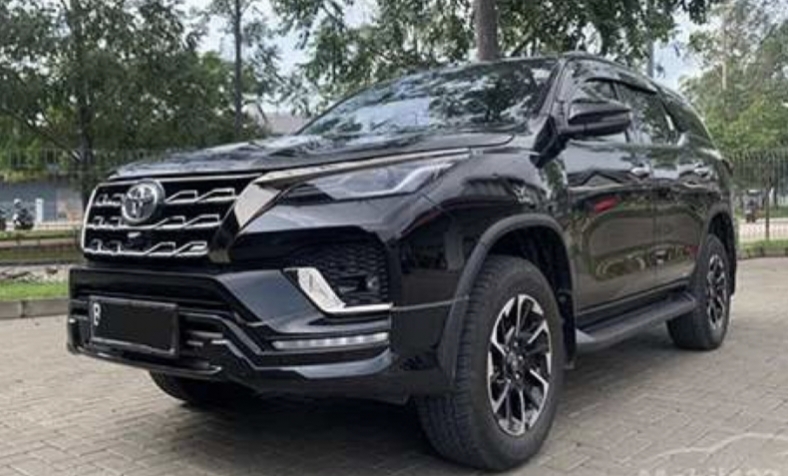 Toyota Fortuner GR Sport Merupakan SUV Varian Paling Teratas yang Memiliki Beragam Kelengkapan dan Menarik