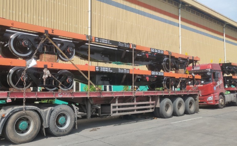 KAI Logistik Distribusikan 270 Gerbong Datar, Dukung Peningkatan Kapasitas Angkutan Barang di Sumatera