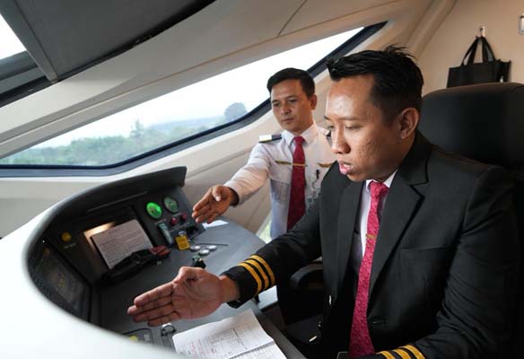 513 SDM Indonesia Dinyatakan Lulus, Siap Operasikan dan Rawat Kereta Cepat Whoosh