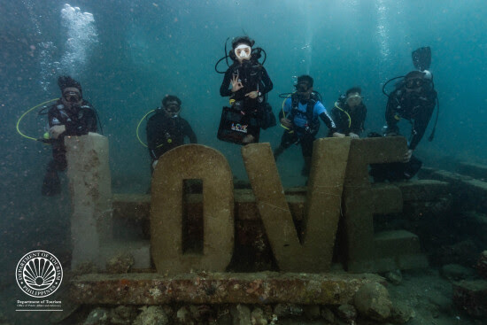 LOVE DIVING: DOT meluncurkan Pengalaman Menyelam Filipina di Anilao, Batangas