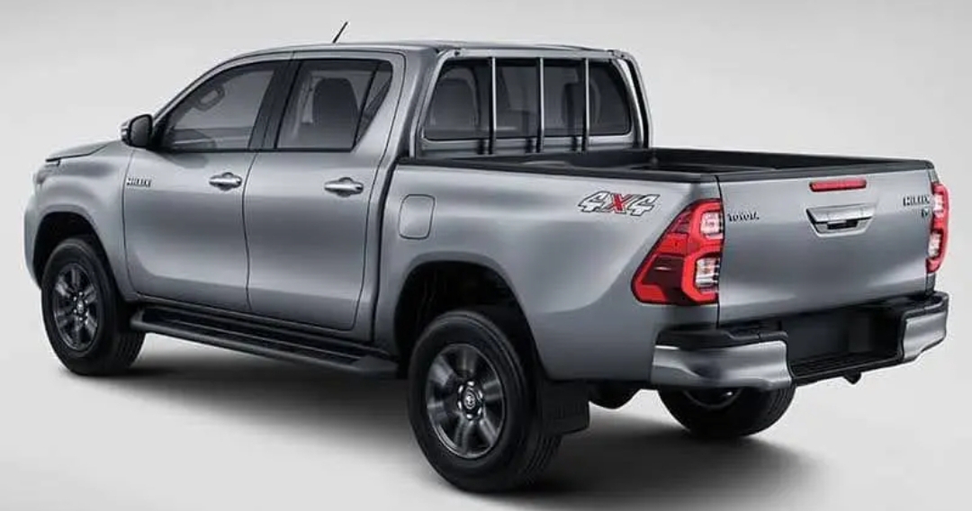 Toyota Hilux Double Cabin Mobil SUV Handal dan Tangguh untuk Segala Medan