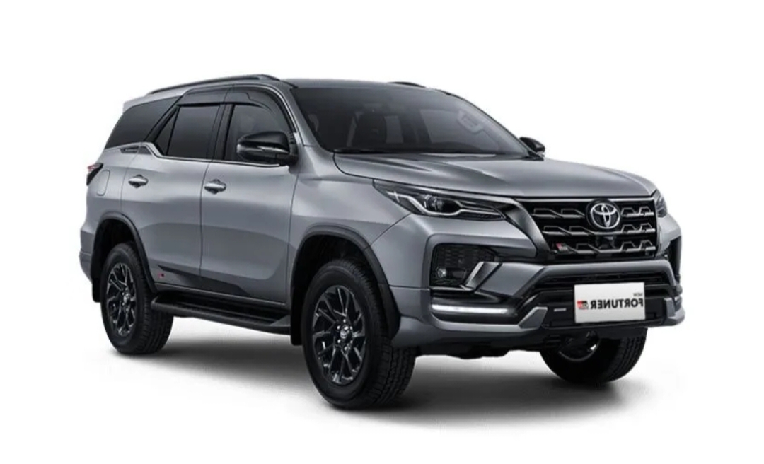 Toyota Fortuner 2GD 2024 Menghadirkan Desain Eksterior Lebih Modern dan Agresif Dibandingkan Model Sebelumnya 