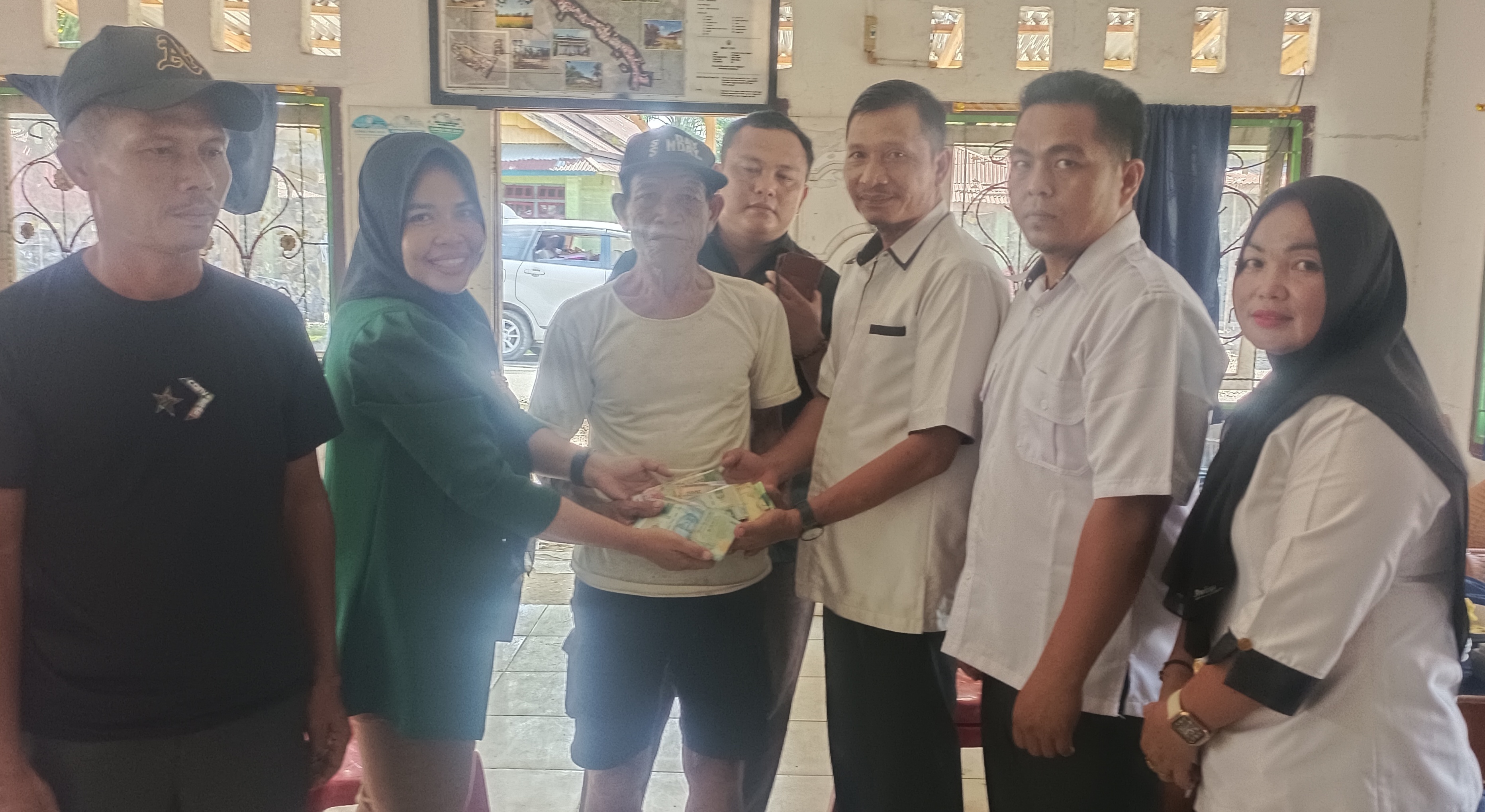 Peduli Sesama, Pemdes dan BPD Pering Baru Galang Dana untuk Warga Penderita Penyakit Jantung