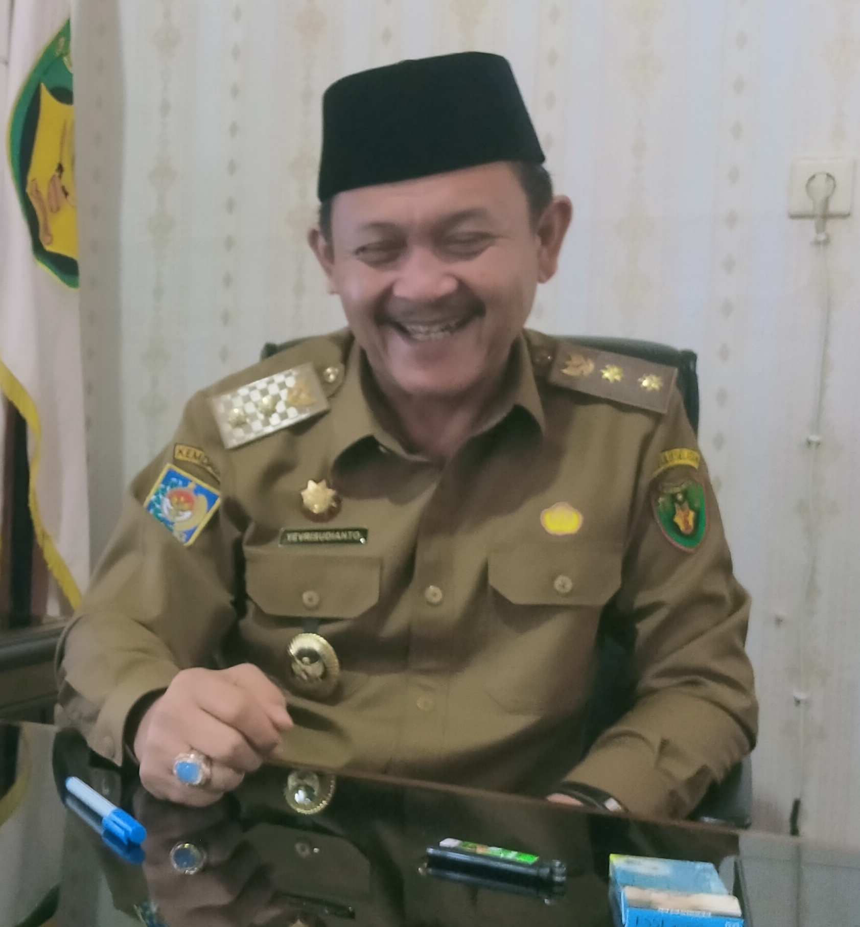 Dukung Semangat Para Pedagang, Wabup Tinjau Penataan Kawasan Pedagang di Pantai Pasar Bawah