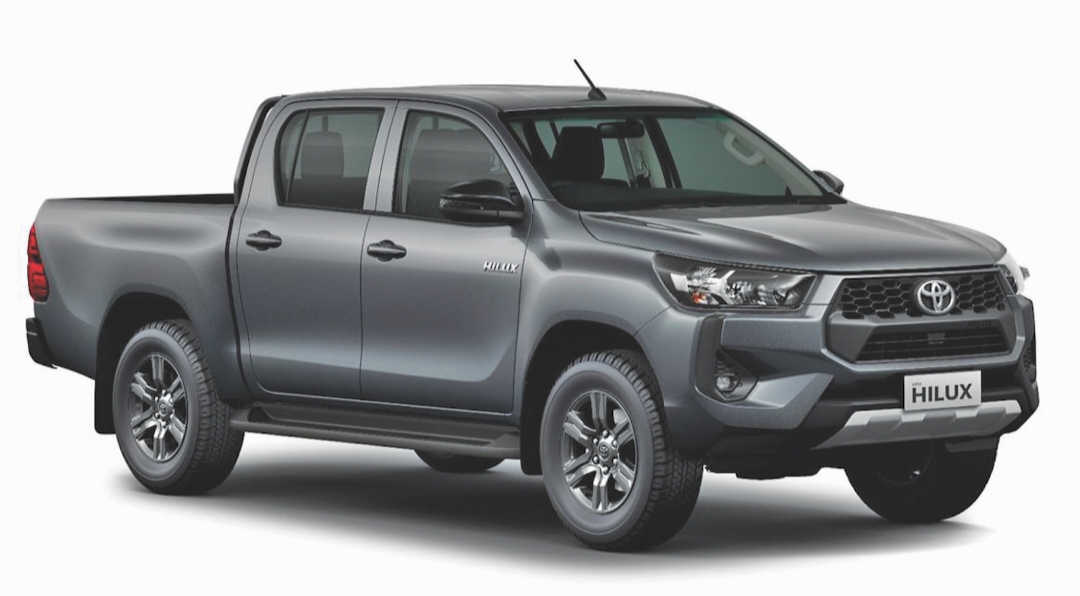 Toyota Hilux Double Cabin (D-Cab) 2.4 4x4 Mobil SUV Handal Model Pikap Mampu Segala Medan! 