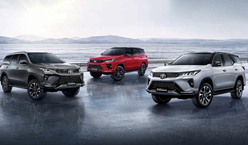 3 Tipe Toyota Fortuner GR Sport Yang Berbeda dan Tiga Warna, Fitur Sistem Terbaru Yang Berbeda Harga Relatif