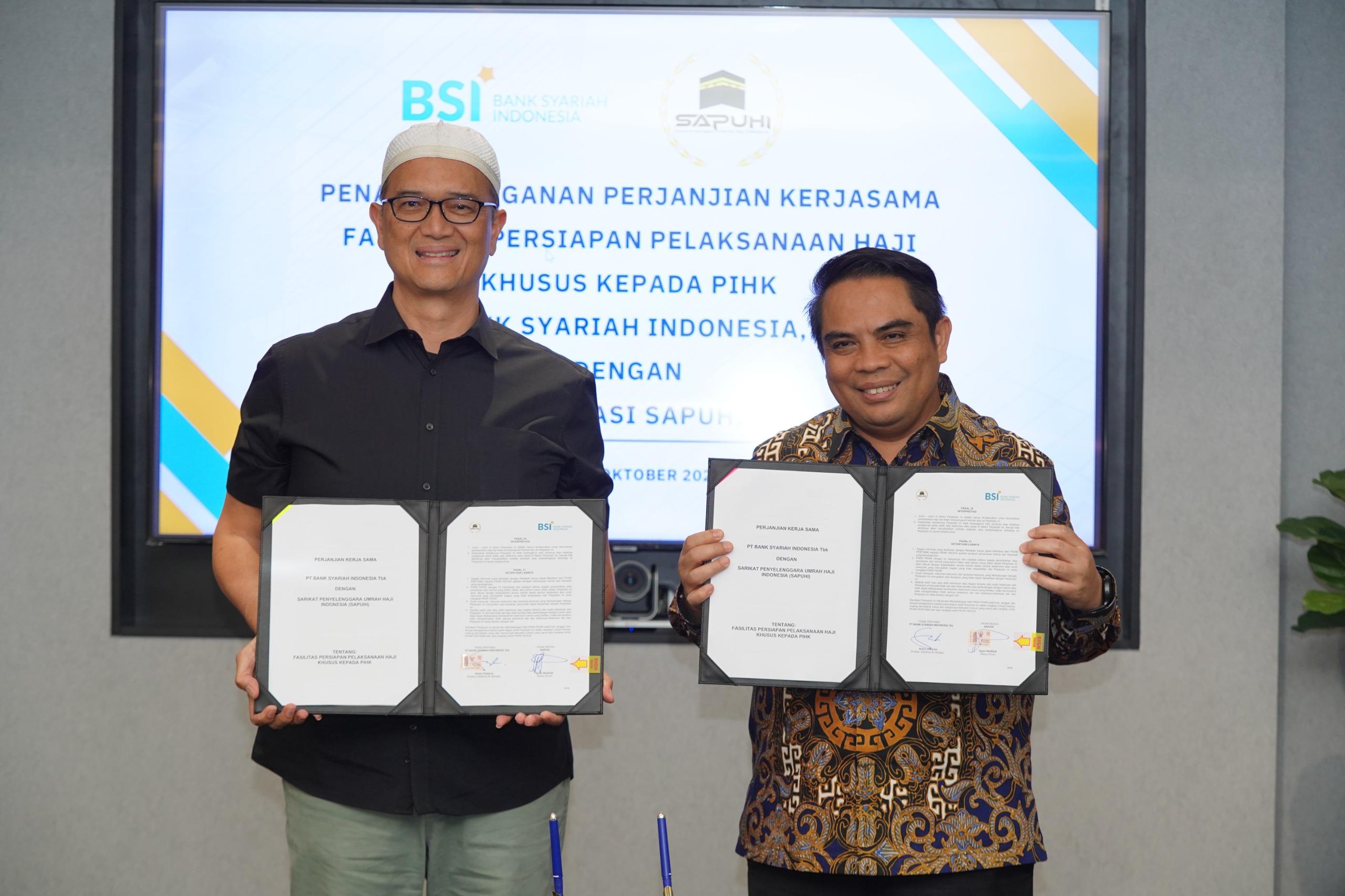 Perkuat Islamic Ecosystem, BSI dan Asosiasi Haji Umrah Jalin Kerjasama 