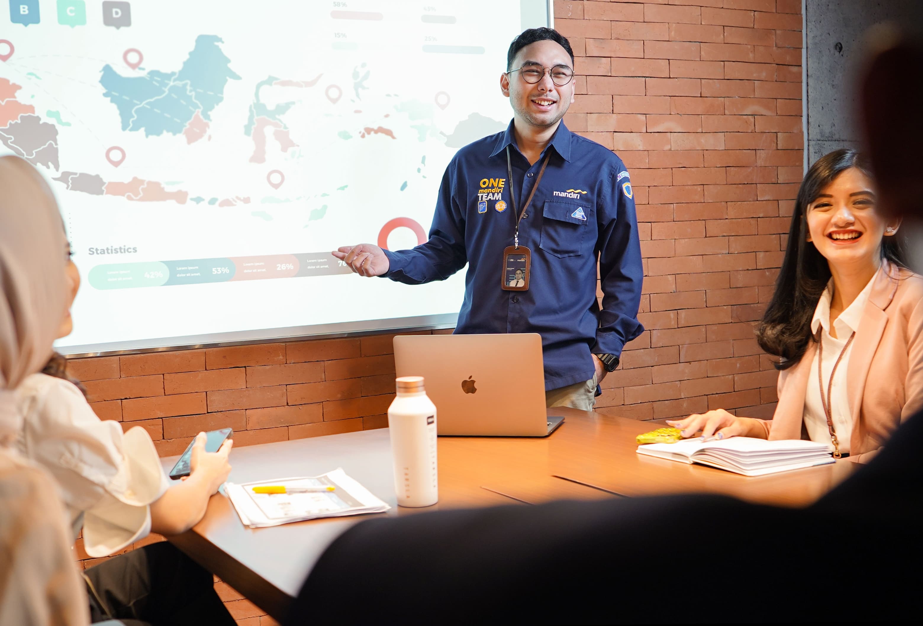 Bank Mandiri Perusahaan Terbaik Pengembangan Karir Versi LinkedIn Top Companies 2025