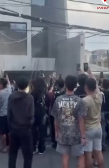 Rumah Ahmad Sahroni Dirusak dan Dijarah, Mobil Dihancurkan