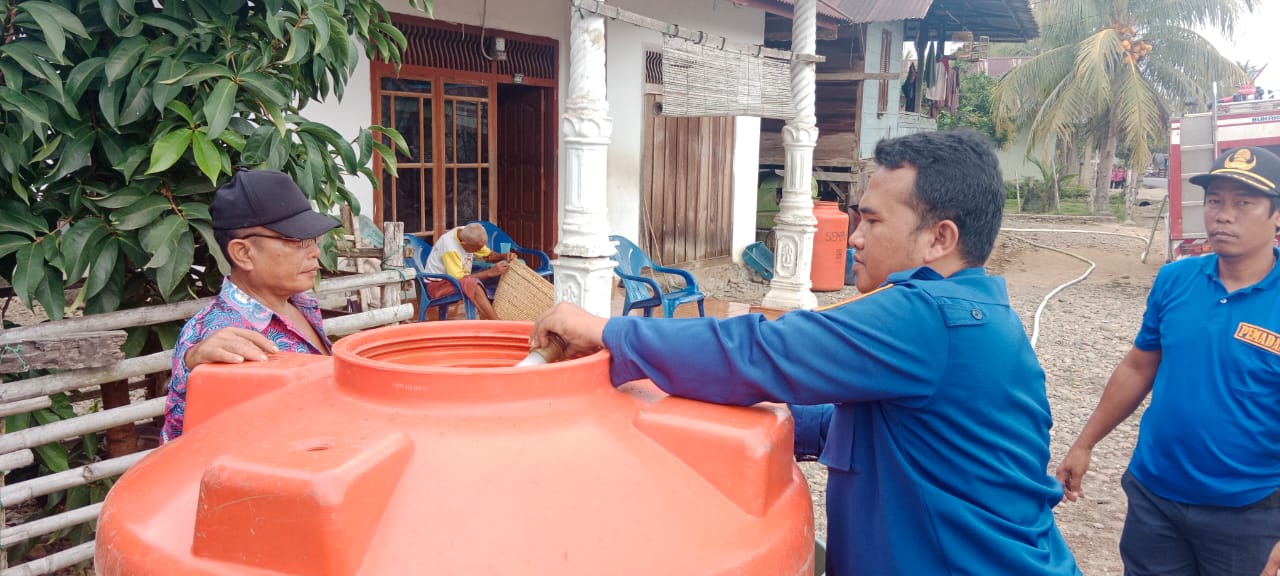 Giliran Warga Pagar Gading  Bengkulu Selatan, Diberikan Bantuan Air Bersih
