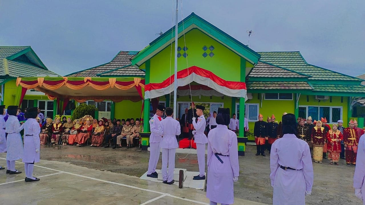 Kemenag Seluma Gelar Upacara Hari Amal Bakti Ke 77 