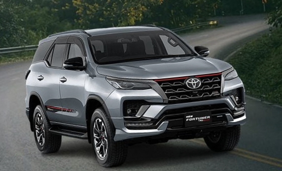 Fortuner Sport Menjadi Primadona Memperkuat Persaingan pada Segmen Mobil Utility Vehicle  SUV di Indonesia