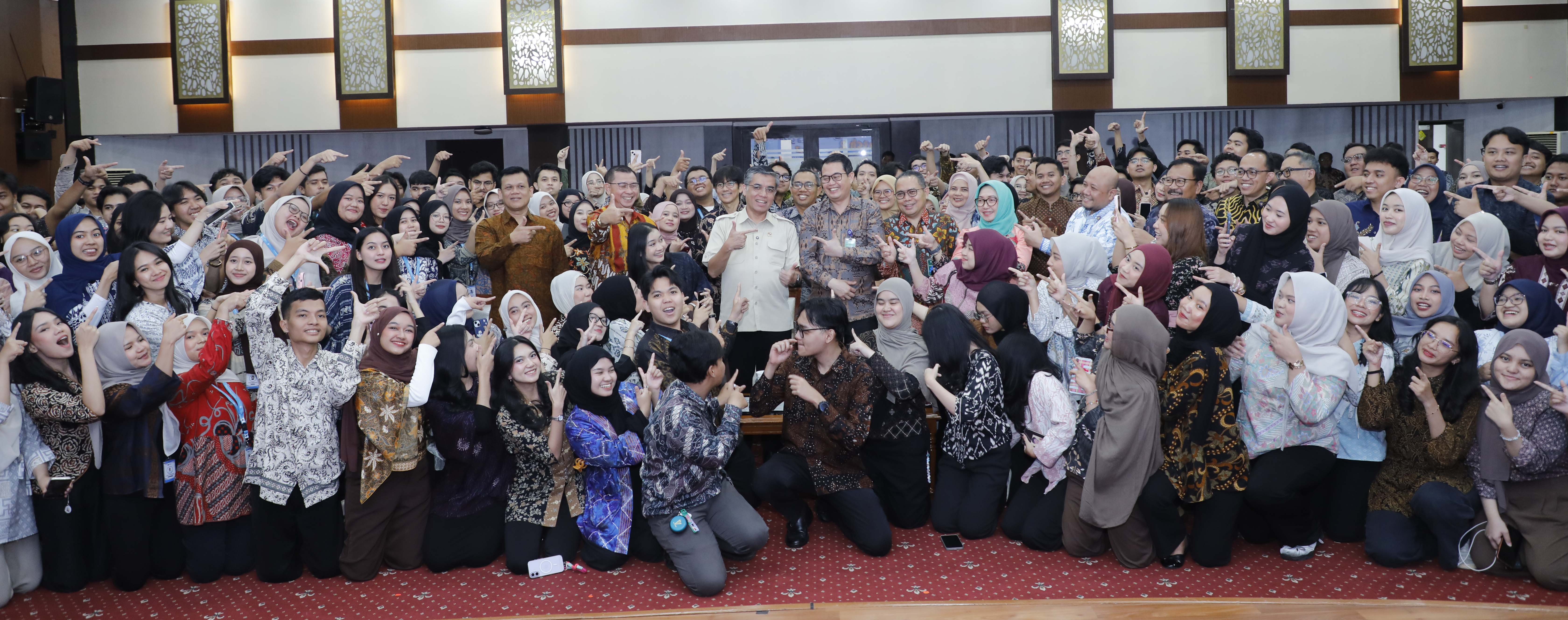  Magang Nasional Mempersiapkan Generasi Muda Masuk Dunia Usaha