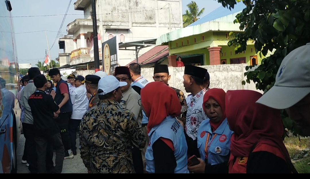 Bus KPK Disambut Langsung Bupati Bengkulu Selatan! KPK Berikan Motivasi Berantas Korupsi