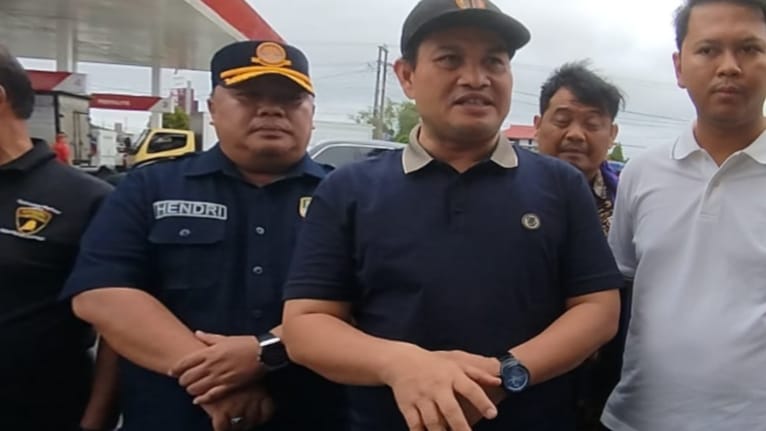 Antrian  BBM Semakin Panjang,  Pemprov Bengkulu Lakukan  Sidak ke SPBU