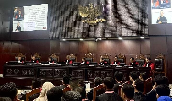 Jabatan DPRD Diperpanjang?. Putusan MK Pisahkan Pemilu Nasional dan Daerah