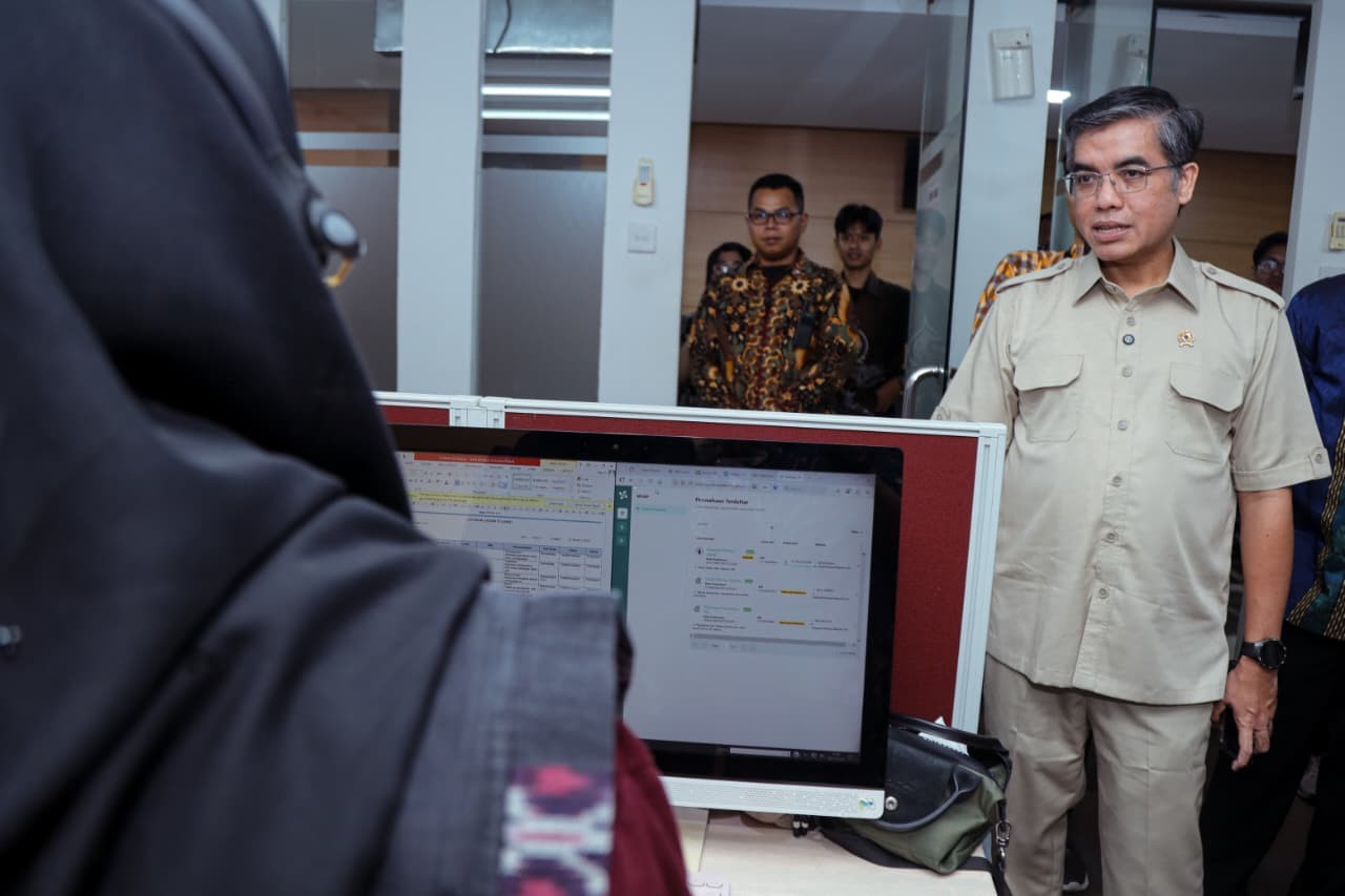 Menaker Tetap Siagakan THR-BHR  Saat Libur, Aduan THR Jadi Prioritas Pengawasan