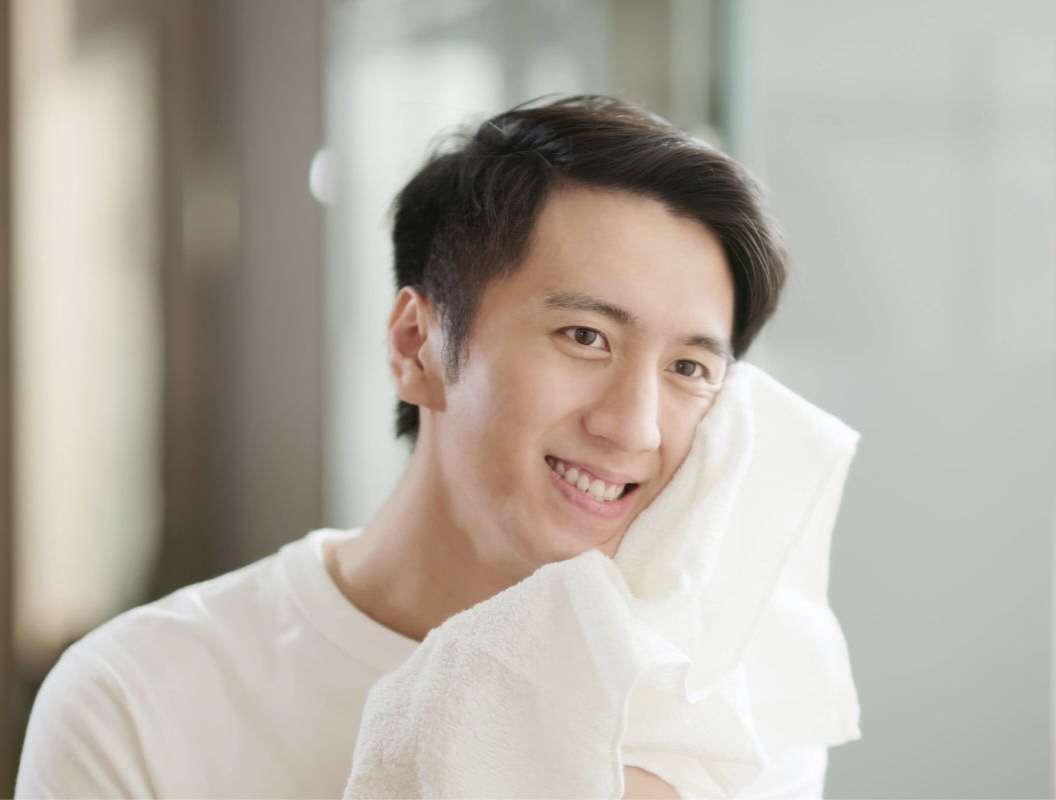 8 Tips Cara Perawatan Kulit Bagian Wajah Pria Alami agar Tampil Glowing dan Ganteng Maksimal Simak Disini!