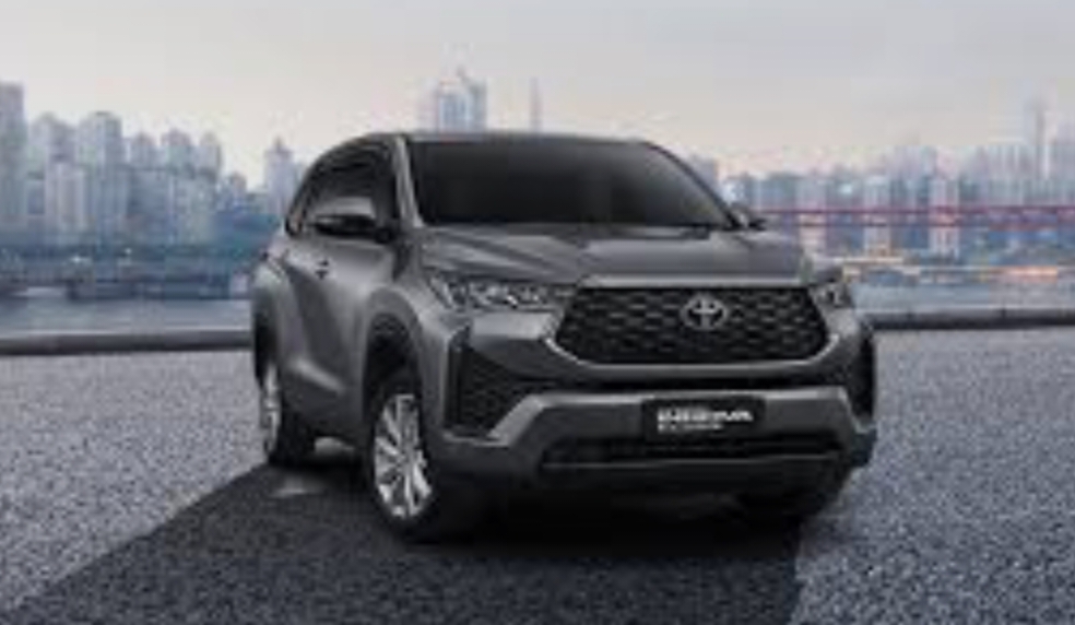 Toyota Kijang Innova Zenix Keluaran Baru dengan Desain Lebih Tinggi dan Lebar, Berkarakter Gagah ala Fortuner 
