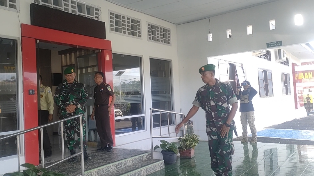  Kodim 0425 Seluma Jaga Keamanan Kejaksaan Seluma