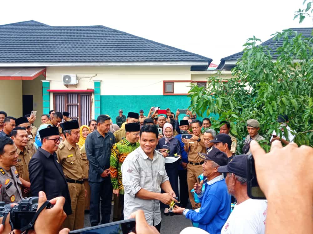  Salurkan Bantuan Pertanian, Jonaidi SP Perjuangkan Pupuk Subsidi