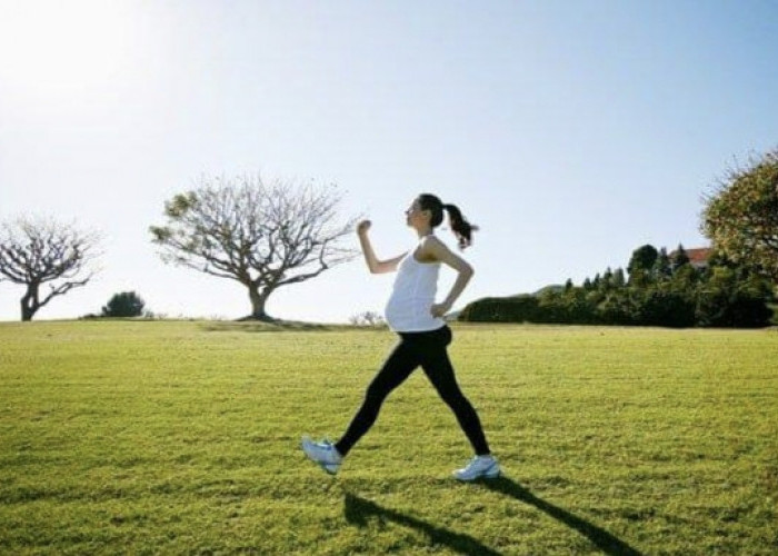 Tips Olahraga Jalan Kaki Lebih Baik Ketimbang Berlari? Ini Alasan Jalan Kaki Bikin Jantung Lebih Sehat 